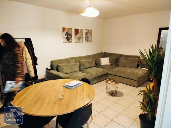 Appartement à louer 2 pièces 45.84m² Grenay (62160)