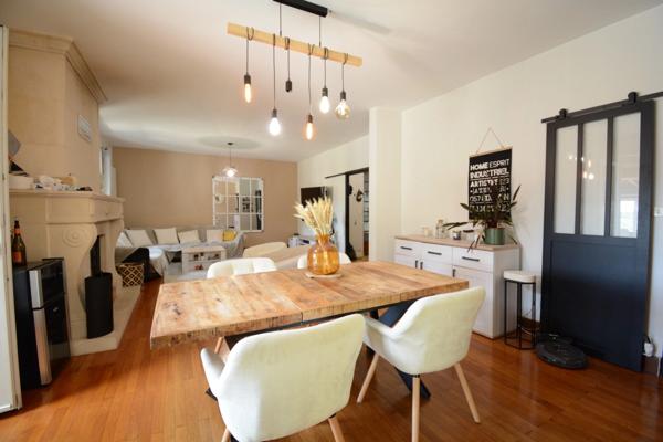 Propriété GRANGE + MAISON + GARAGES + PISCINE proche de LA ROCHEFOUCAULD EN ANGOUMOIS (16)