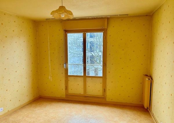 Parking + annexe + appartement