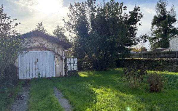 Maison à vendre    2 pièces •  Castillon-de-Castets