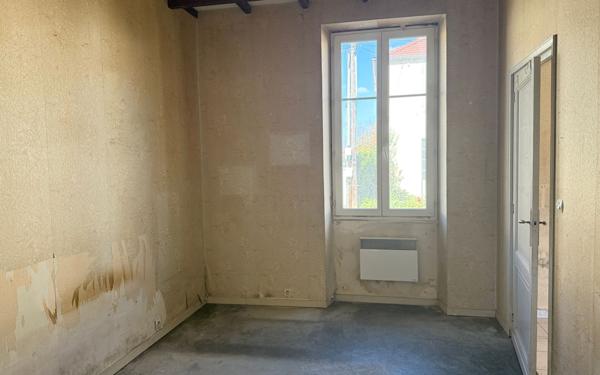 Maison à vendre    2 pièces •  Castillon-de-Castets