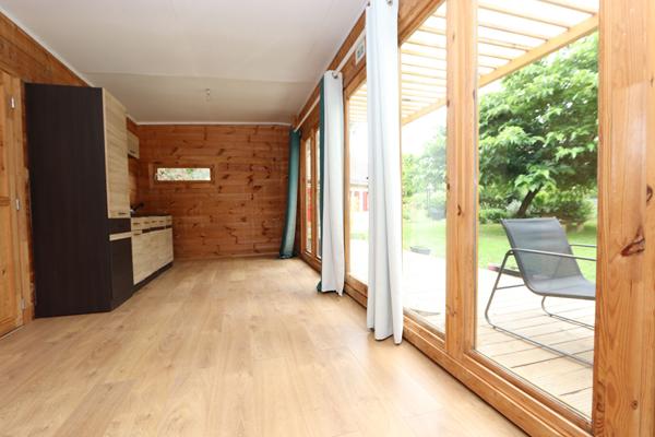 Maison de plain-pied, 107 m² habitables, grande dépendance, garage, terrain de 1870 m²