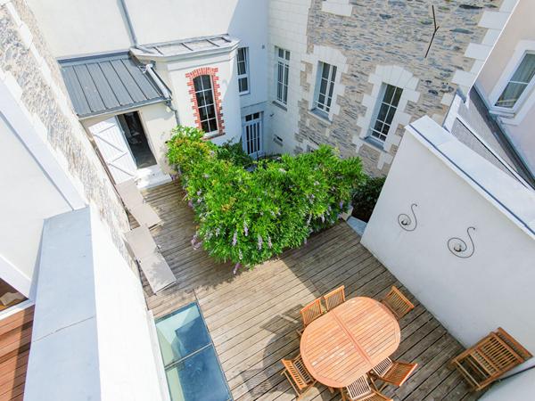 A vendre - Maison bourgeoise de 152 m², 5 chambres, avec cour et terrasse "Angers Centre/ André Leroy"