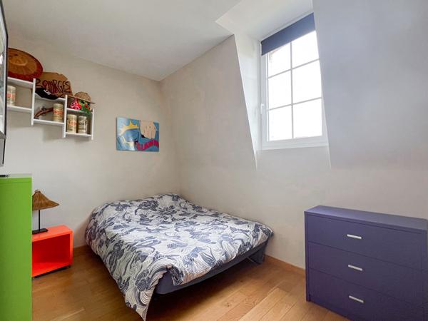 A vendre - Maison bourgeoise de 152 m², 5 chambres, avec cour et terrasse "Angers Centre/ André Leroy"