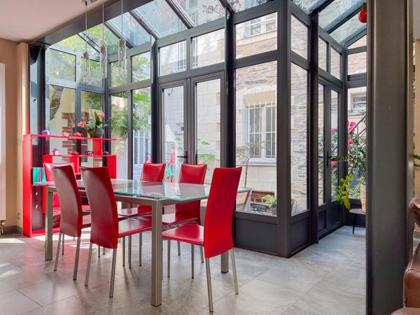 A vendre - Maison bourgeoise de 152 m², 5 chambres, avec cour et terrasse "Angers Centre/ André Leroy"