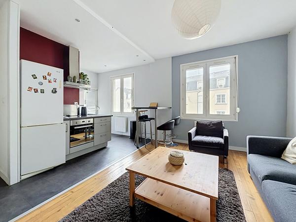 A Vendre Appartement Angers 2 pièces 44 m2, Doutre, balcon, grenier et place de parking