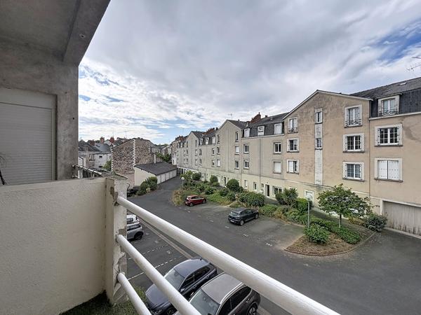 A Vendre Appartement Angers 2 pièces 44 m2, Doutre, balcon, grenier et place de parking