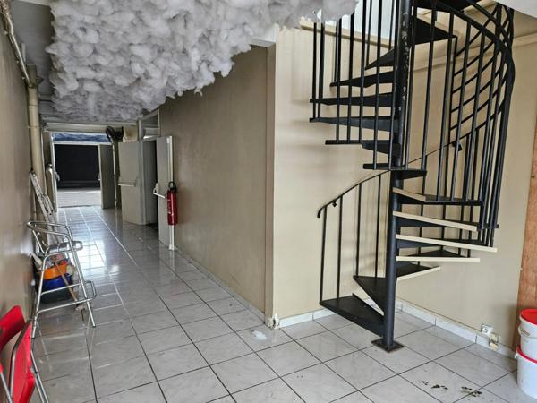 Local/bureau à vendre LES ABYMES (971)