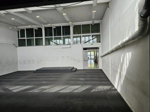 Local/bureau à vendre LES ABYMES (971)