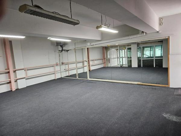 Local/bureau à vendre LES ABYMES (971)