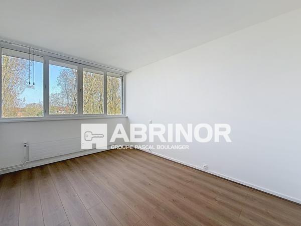 NOUVEAU BROUBAIX - T4 dans une résidence sécurisée - Terrasse - Cave et garage. ROUBAIX