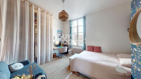 Maison spacieuse à vendre à Luynes - 6 chambres et jardin !