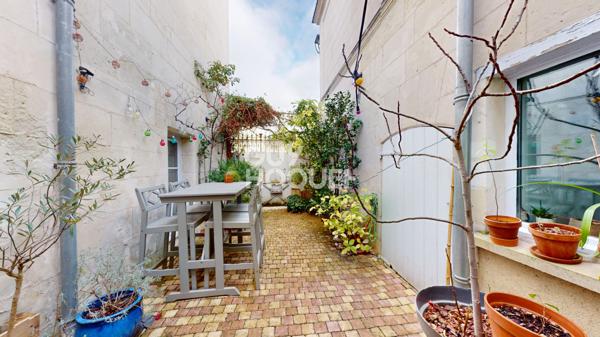 Maison spacieuse à vendre à Luynes - 6 chambres et jardin !