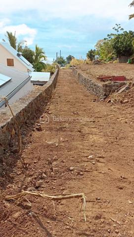 Terrain de 3 309 m²