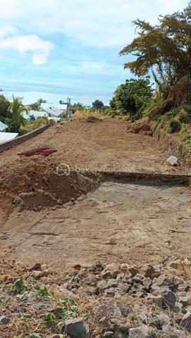 Terrain de 3 309 m²