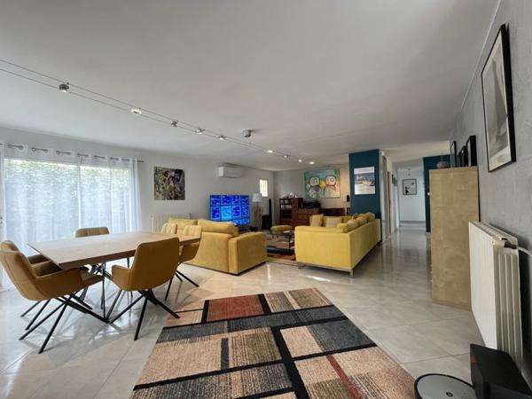 Maison à vendre 640 000 € Fabrègues 6 p 195 m² DPE C