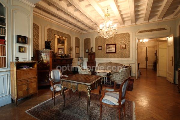 EXCEPTIONNEL ET RARE - APPARTEMENT BOURGEOIS - QUARTIER LONGCHAMP