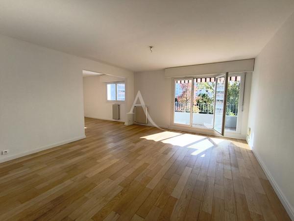 Pau,Appartement ,séjour double et 2 chambres,parking,ascenseur