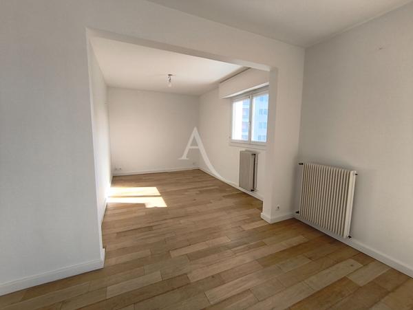 Pau,Appartement ,séjour double et 2 chambres,parking,ascenseur