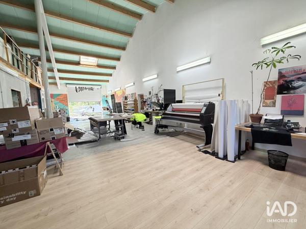 Location local d’activité 250 m² Aiglun