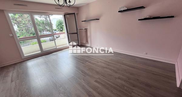 Location Appartement 3 pièces 72.4 m² - Yerres 91330