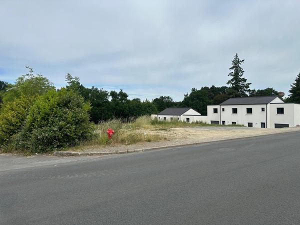 Terrain à vendre d'une superficie 1264 m2, borné et viabilisé, terrain prêt pour la construction