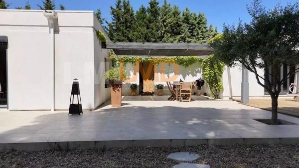 Propriété de 280m2 à Pujaut dans le Gard