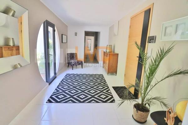 Propriété de 280m2 à Pujaut dans le Gard
