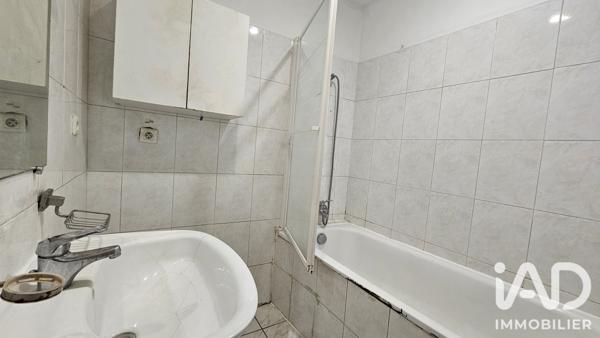 Location appartement 3 pièces 40 m² Marseille 4