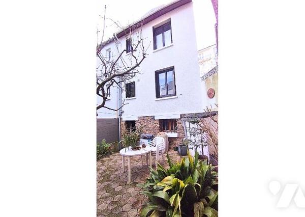 THIAIS - A 2 PAS DES COMMERCES - A 700m de la Mairie - A 10MIN A PIED DU RER