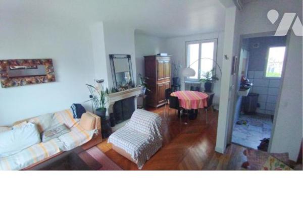 THIAIS - A 2 PAS DES COMMERCES - A 700m de la Mairie - A 10MIN A PIED DU RER