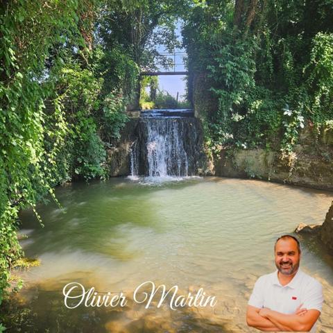 MOULIN XVIII° siècle  AVEC MAISON ET DÉPENDANCES SUR 5 HECTARES – À 25 MIN DU MANS