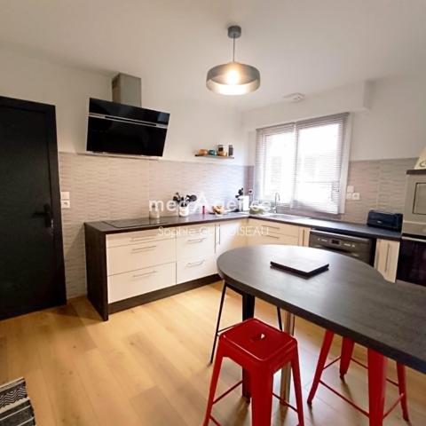 Maison à CHOLET, 49300 - 6 pièces 131m²