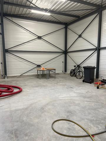 CHANGE - ESPACE DE STOCKAGE + BUREAU