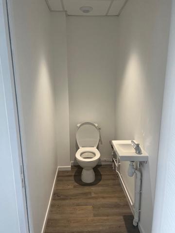 CHANGE - ESPACE DE STOCKAGE + BUREAU