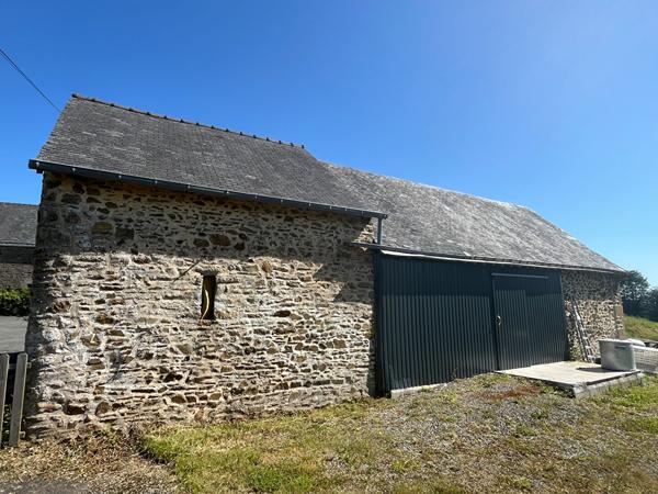 Longère et dépendances sans voisins , Saint hilaire du maine Longère et dépendances sans voisins , Saint hilaire du maine