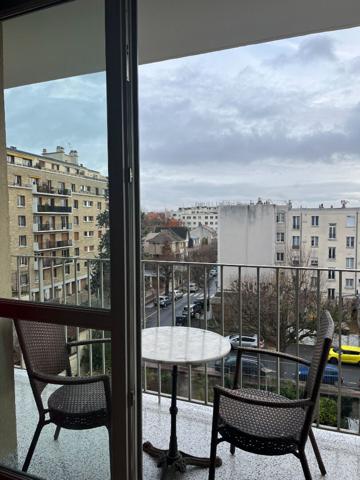Appartement 2 pièces avec balcon 965€ CC- VIEUX SAINT MAUR DES FOSSES