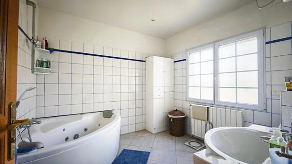 Villa d’exception à Ouistreham Riva Bella – 226 m² habitables avec piscine intérieure chauffée, à seulement 300m de la plage