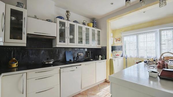 Villa d’exception à Ouistreham Riva Bella – 226 m² habitables avec piscine intérieure chauffée, à seulement 300m de la plage