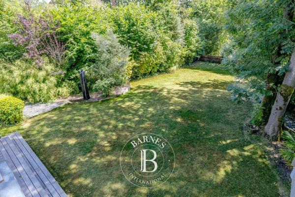Vaucresson, Maison 4 Chambres -  221 m² à vendre