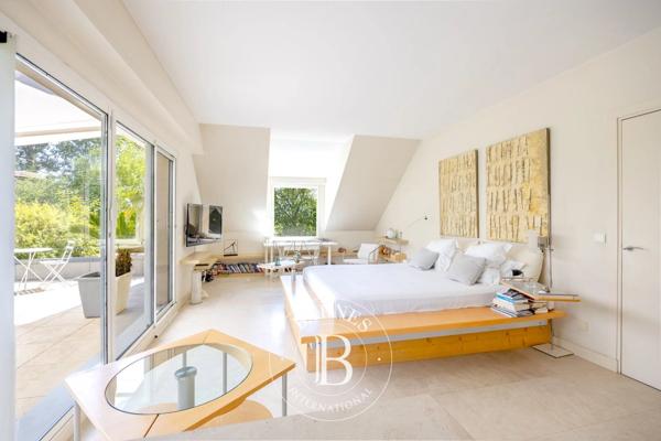 Vaucresson, Maison 4 Chambres -  221 m² à vendre