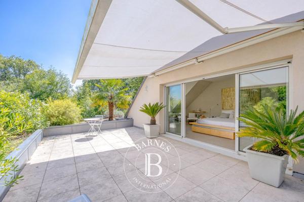 Vaucresson, Maison 4 Chambres -  221 m² à vendre