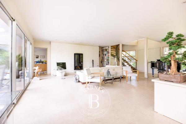Vaucresson, Maison 4 Chambres -  221 m² à vendre