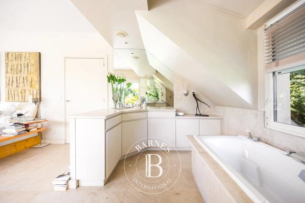 Vaucresson, Maison 4 Chambres -  221 m² à vendre