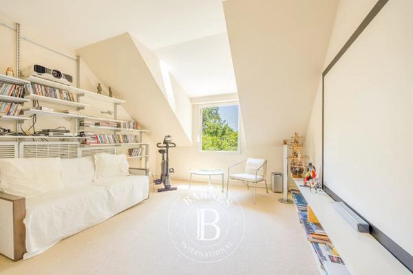 Vaucresson, Maison 4 Chambres -  221 m² à vendre