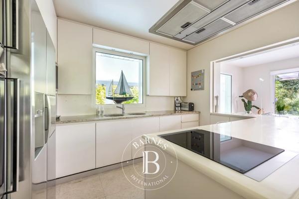 Vaucresson, Maison 4 Chambres -  221 m² à vendre
