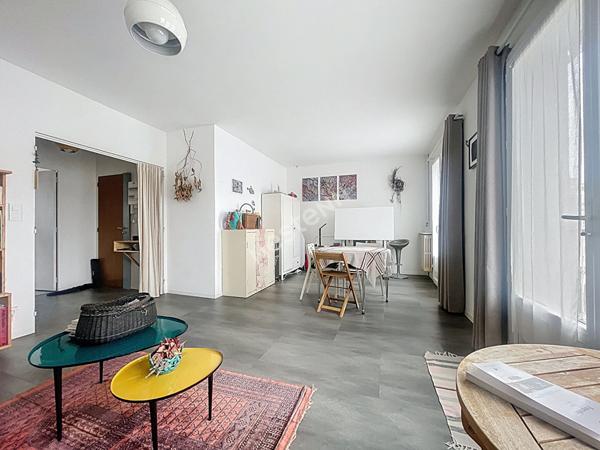 NANTES SAINTE THERESE-ROND POINT DE VANNES,charmant T4, 2 chambres ,balcon, parking