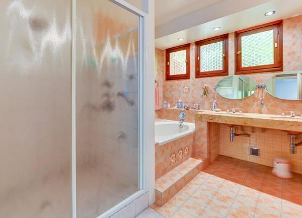 Maison à vendre    7 pièces • 245 m2 Vallauris