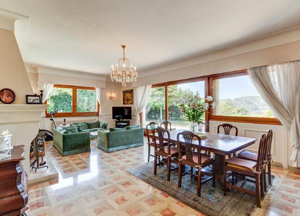 Maison à vendre    7 pièces • 245 m2 Vallauris