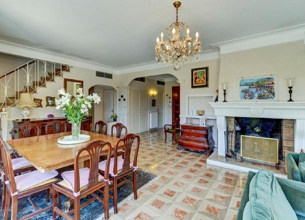 Maison à vendre    7 pièces • 245 m2 Vallauris
